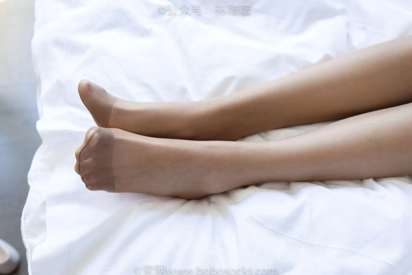 [BoBoSocks袜啵啵]NO.035 小甜豆-平底鞋、薄灰丝、薄咖啡丝 [133P]插图2